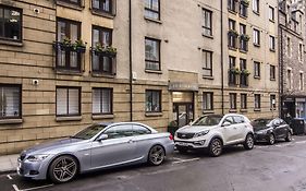 The Knight Residence By Mansley